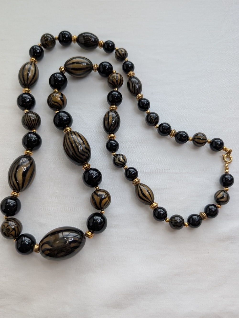 Vintage Black & Gold Beaded Statement Necklace - Estate Jewelry - Picture 6 of 7